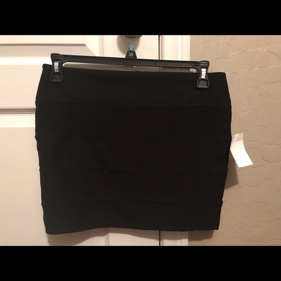 Charlotte Russe Mini Skirt - Picture 3 of 4